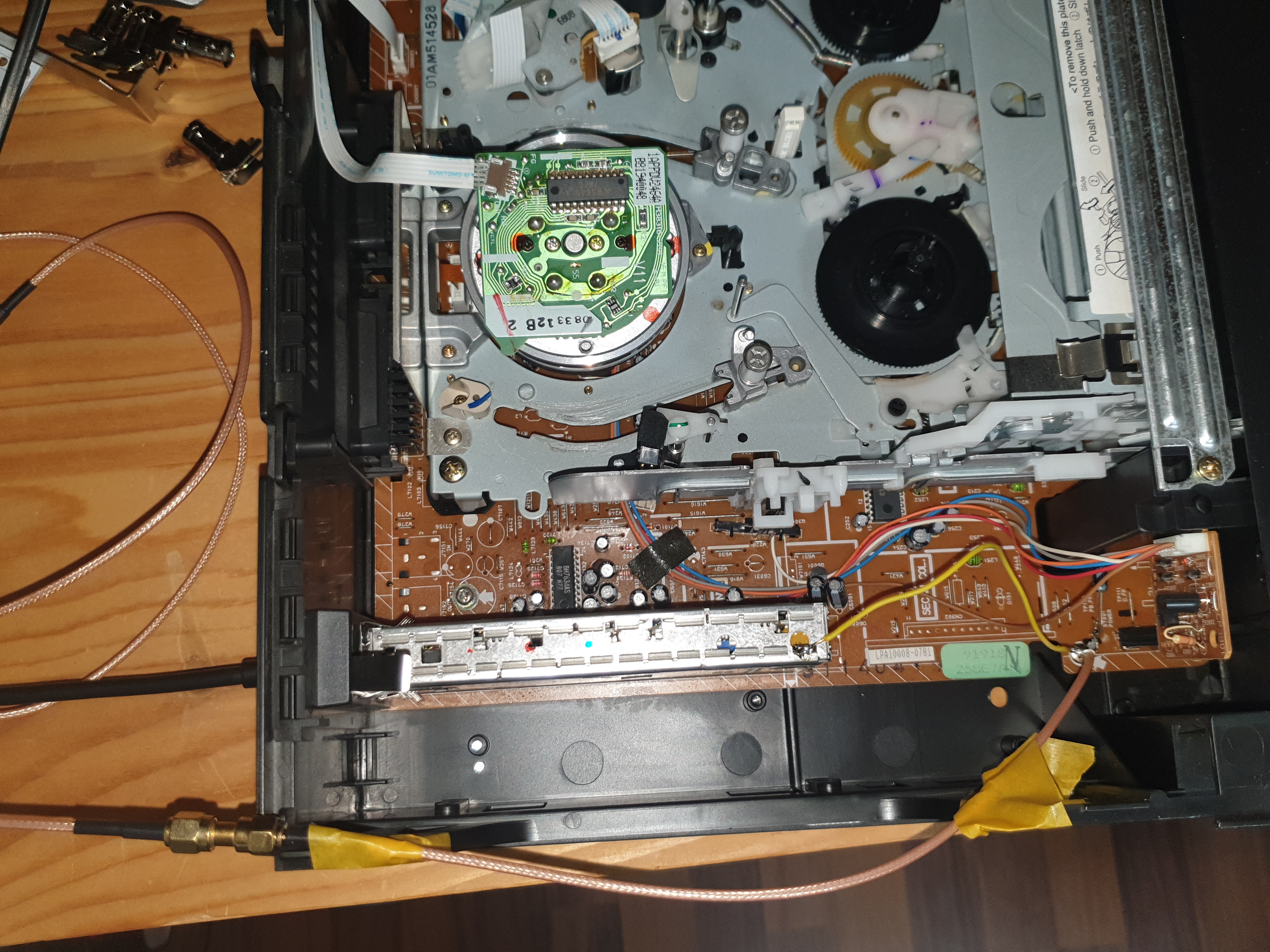 Cable tap in VCR - Overview